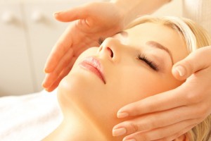 Antifatigue-massages-Shiatsu-pour-le-contour-des-yeux